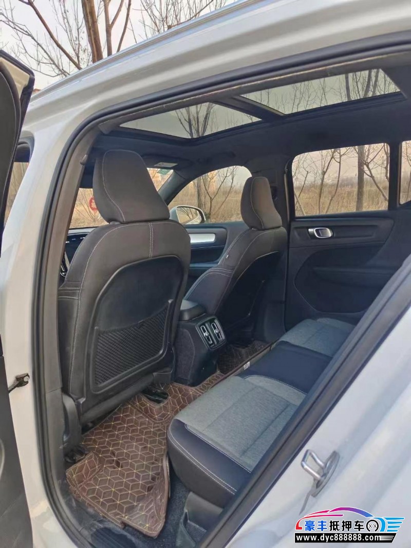 23年沃尔沃XC40轿车抵押车出售