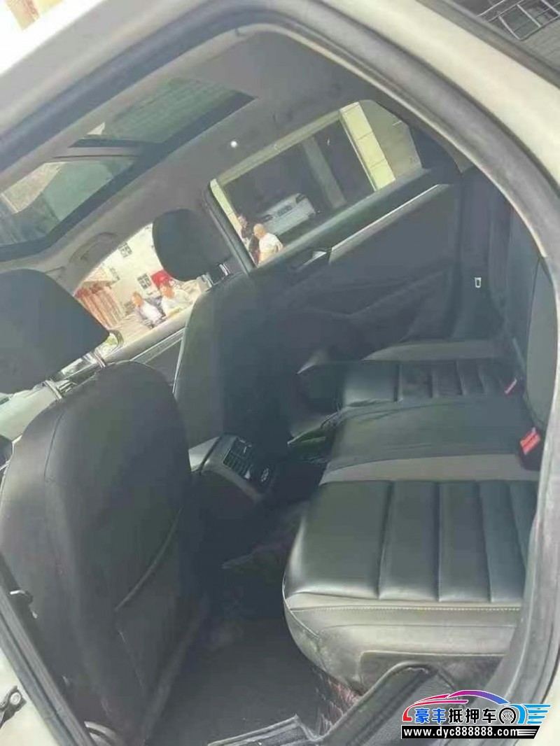 19年大众速腾轿车抵押车出售