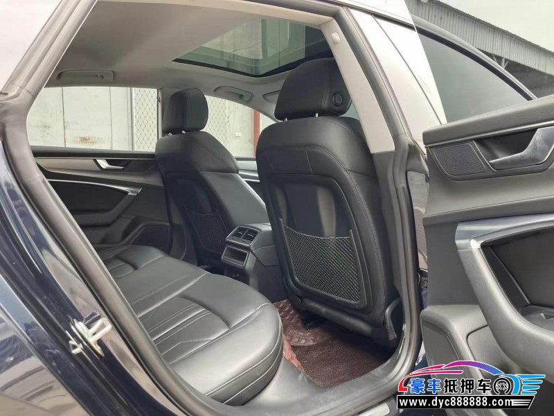 21年奥迪A7轿车抵押车出售