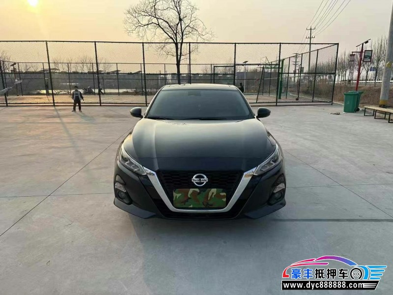 22年日产天籁轿车抵押车出售