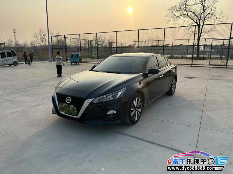 22年日产天籁轿车抵押车出售