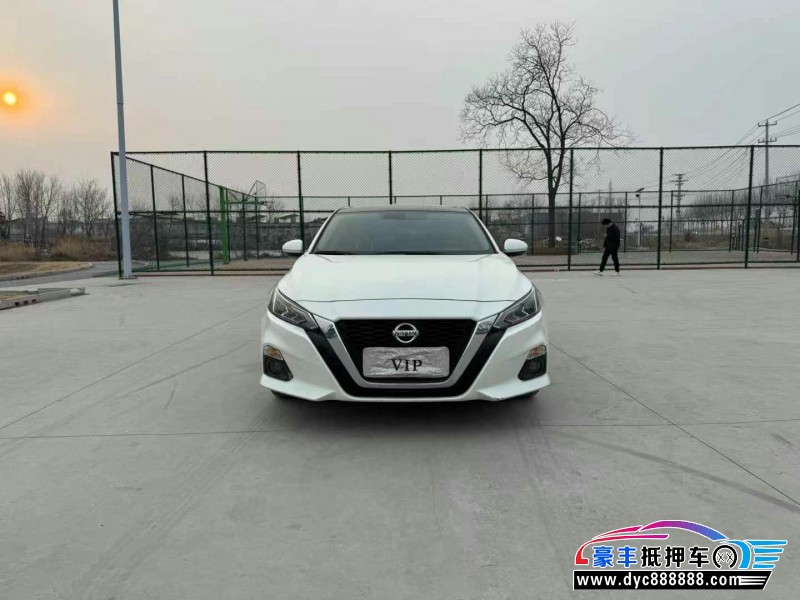 22年日产天籁轿车抵押车出售