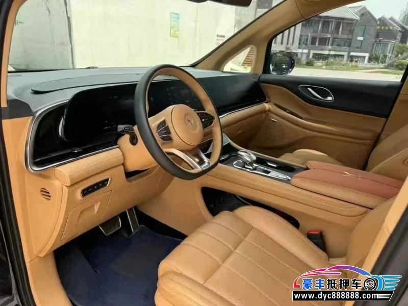 22年岚图梦想家轿车抵押车出售