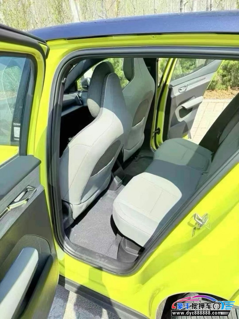 25年沃尔沃ex30轿车抵押车出售