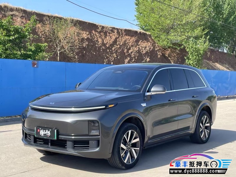 23年理想L8轿车抵押车出售