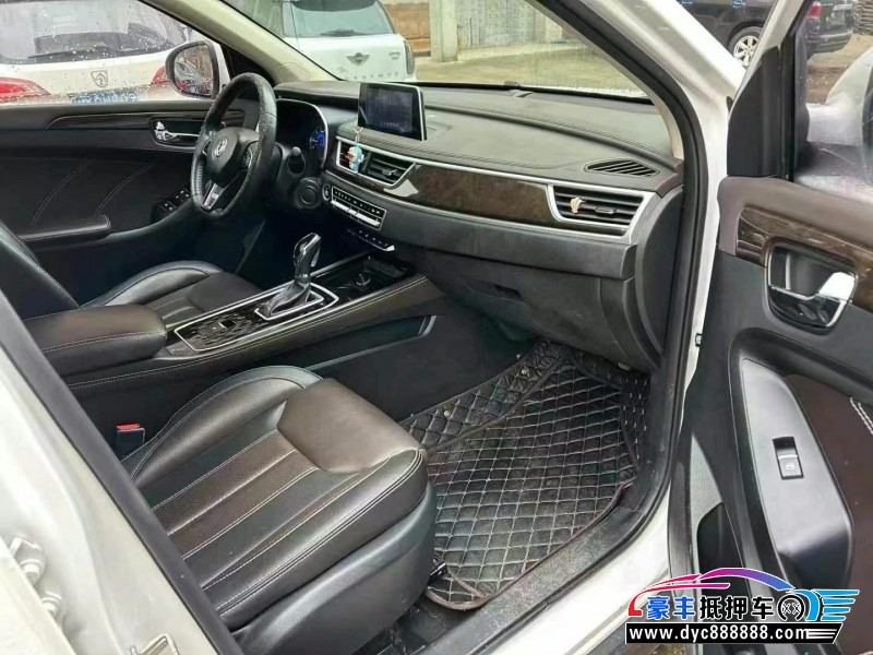 20年东风风光580轿车抵押车出售