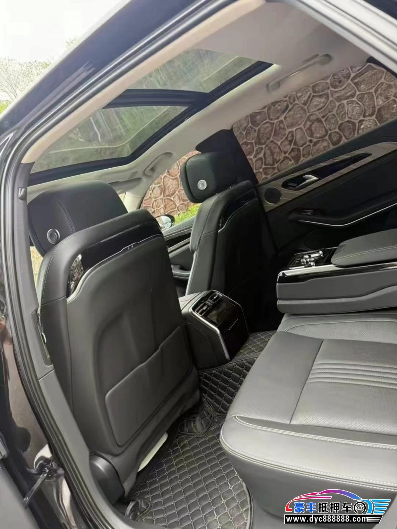 22年红旗H9轿车抵押车出售