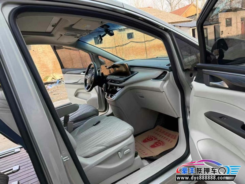 23年别克GL8轿车抵押车出售