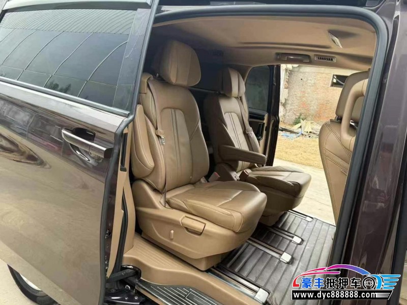 17年别克GL8轿车抵押车出售