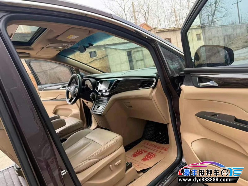 17年别克GL8轿车抵押车出售