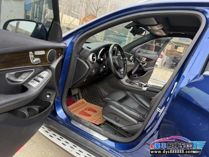 18年奔驰GLC轿车抵押车出售