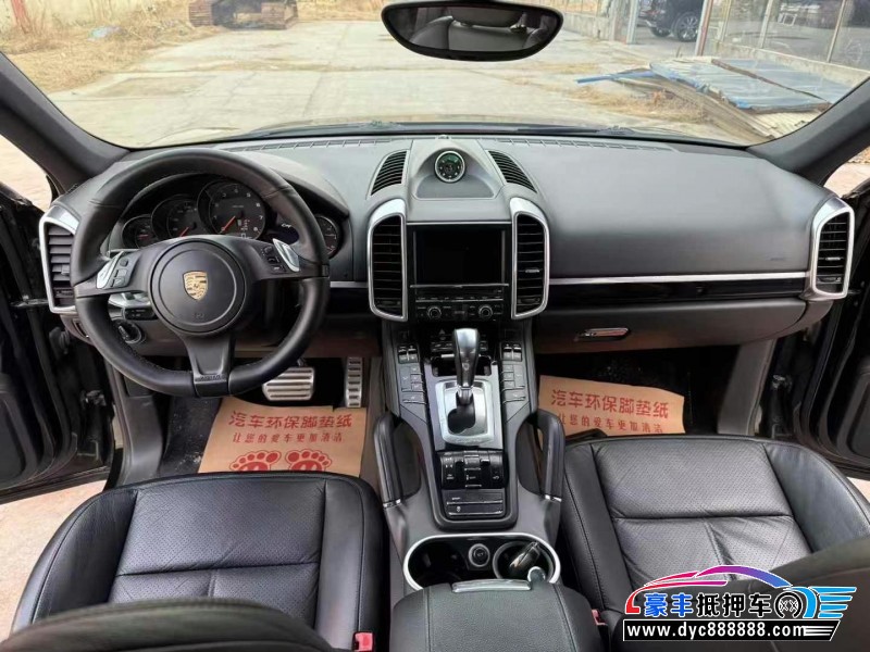 14年保时捷卡宴轿车抵押车出售