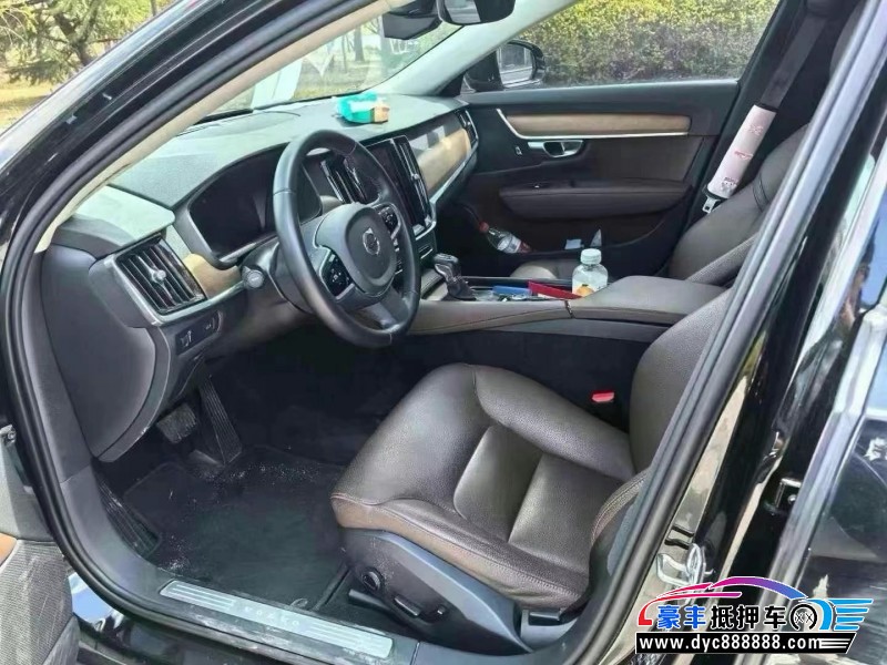 19年沃尔沃S90轿车抵押车出售
