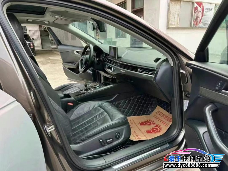 17年奥迪A4L轿车抵押车出售