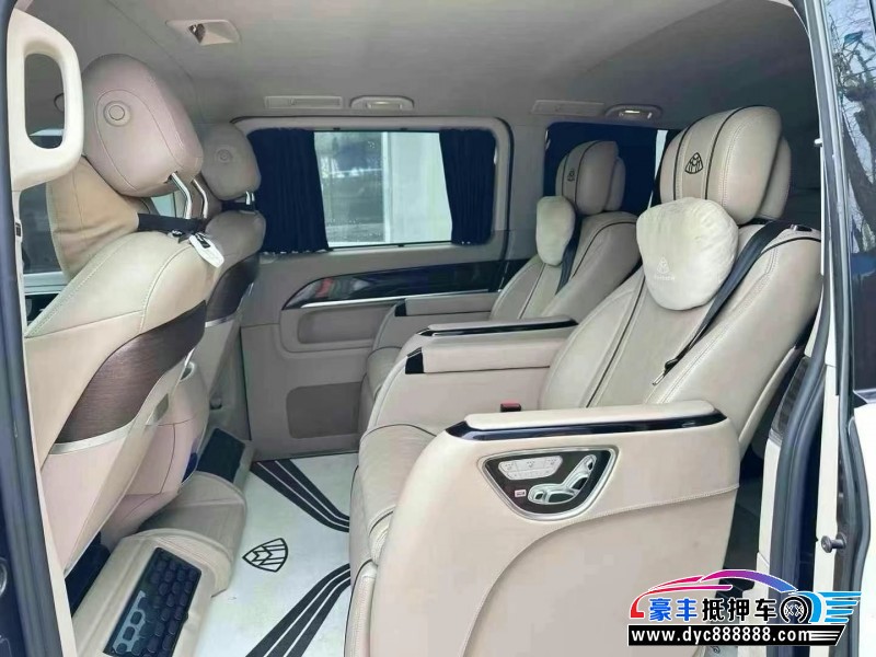 17年奔驰V轿车抵押车出售