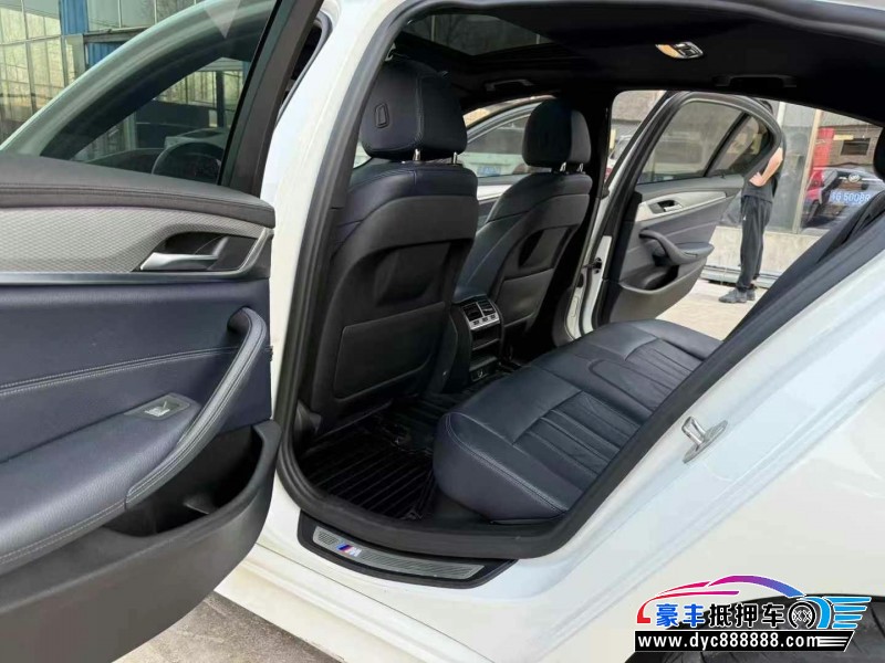 19年宝马5系轿车抵押车出售