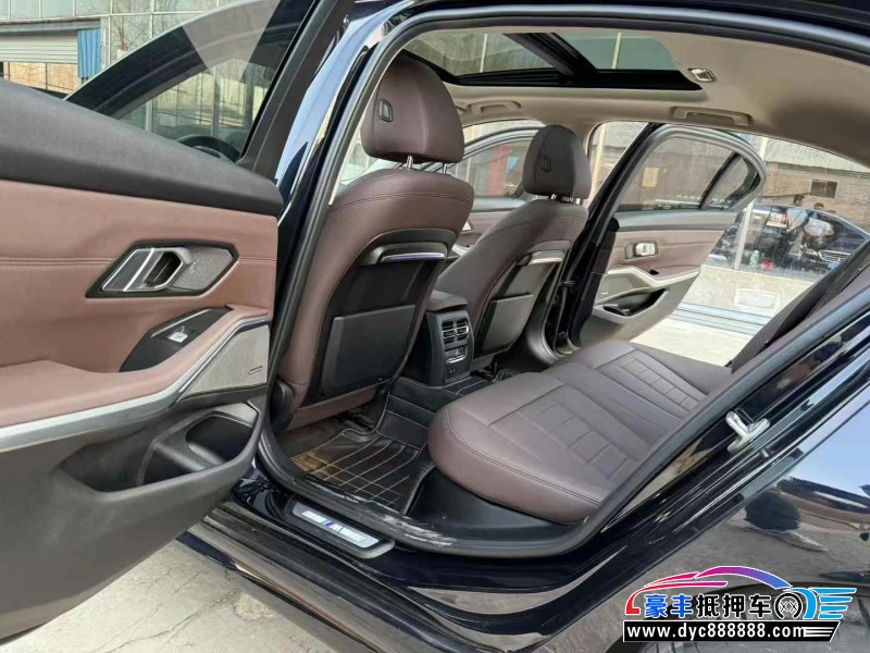 20年宝马3系轿车抵押车出售