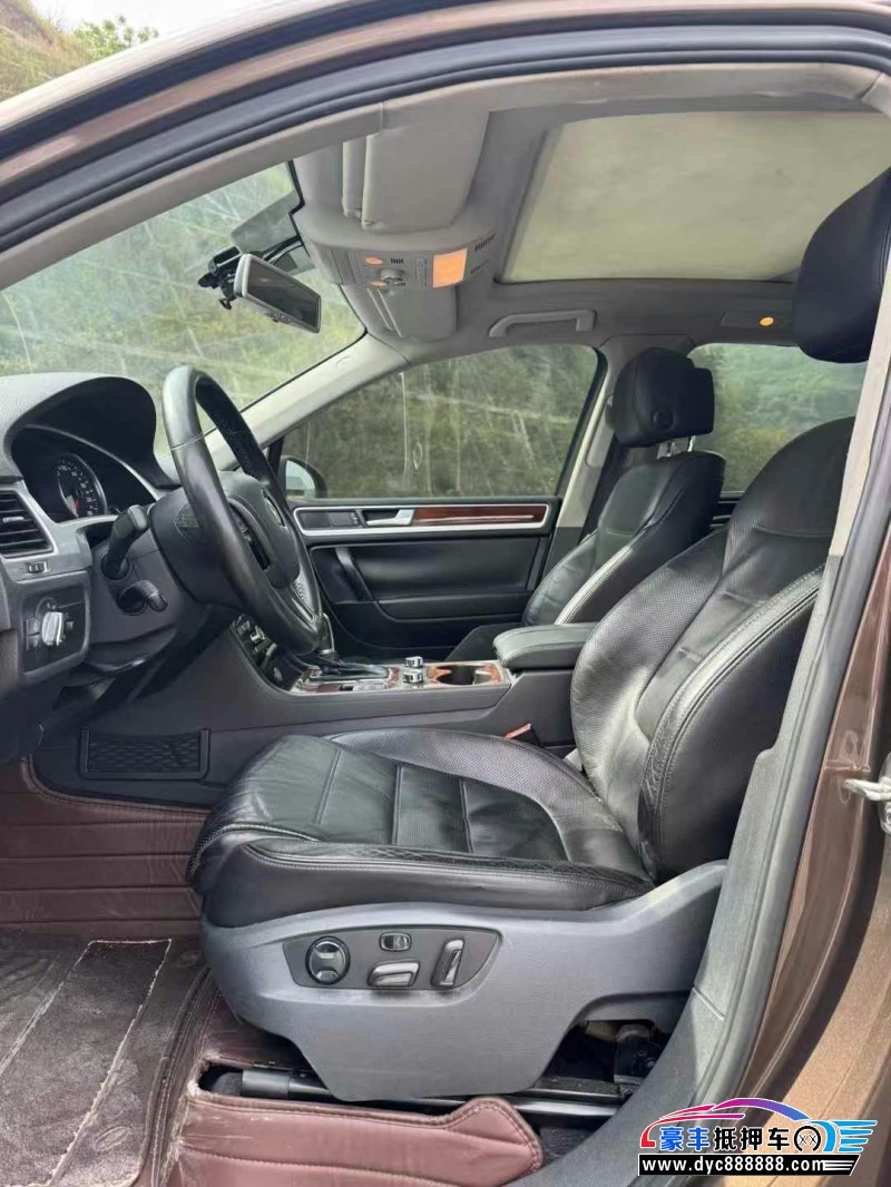 11年大众途岳轿车抵押车出售