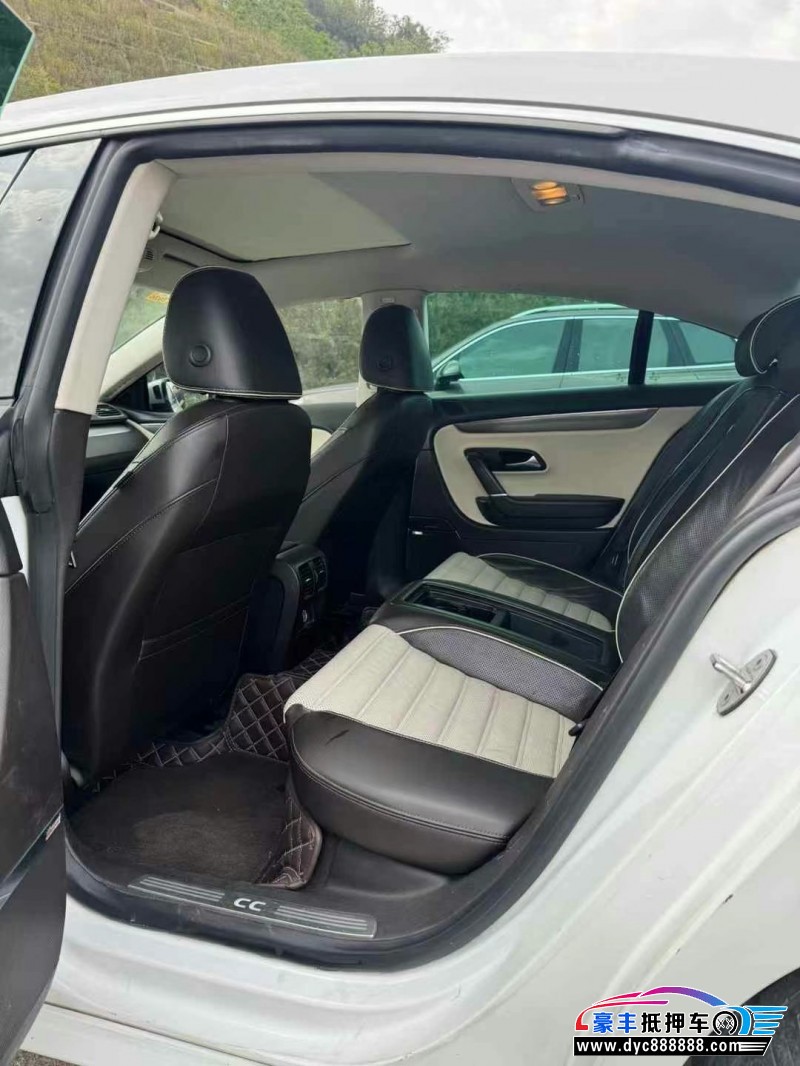 14年大众CC轿车抵押车出售