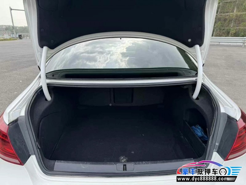 14年大众CC轿车抵押车出售