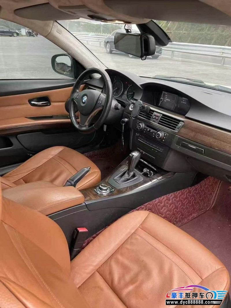 11年宝马3系轿车抵押车出售