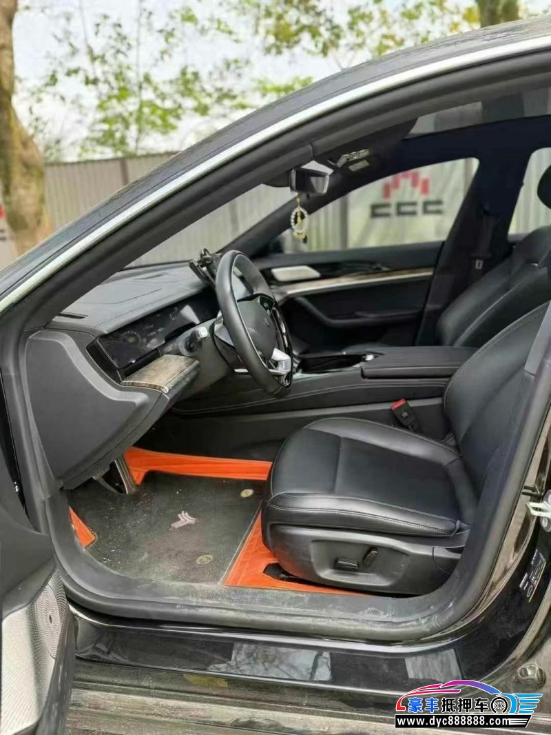 23年哪吒S轿车抵押车出售