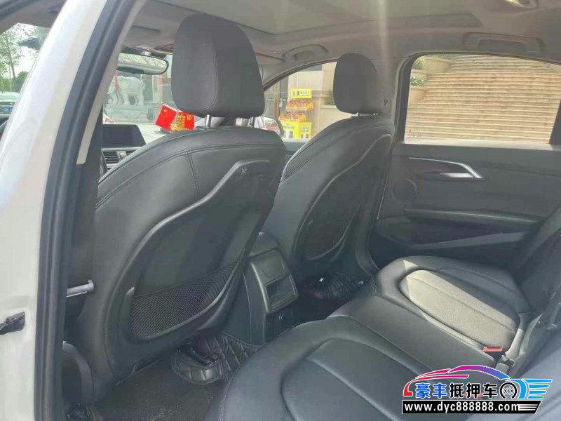 18年宝马1系轿车抵押车出售