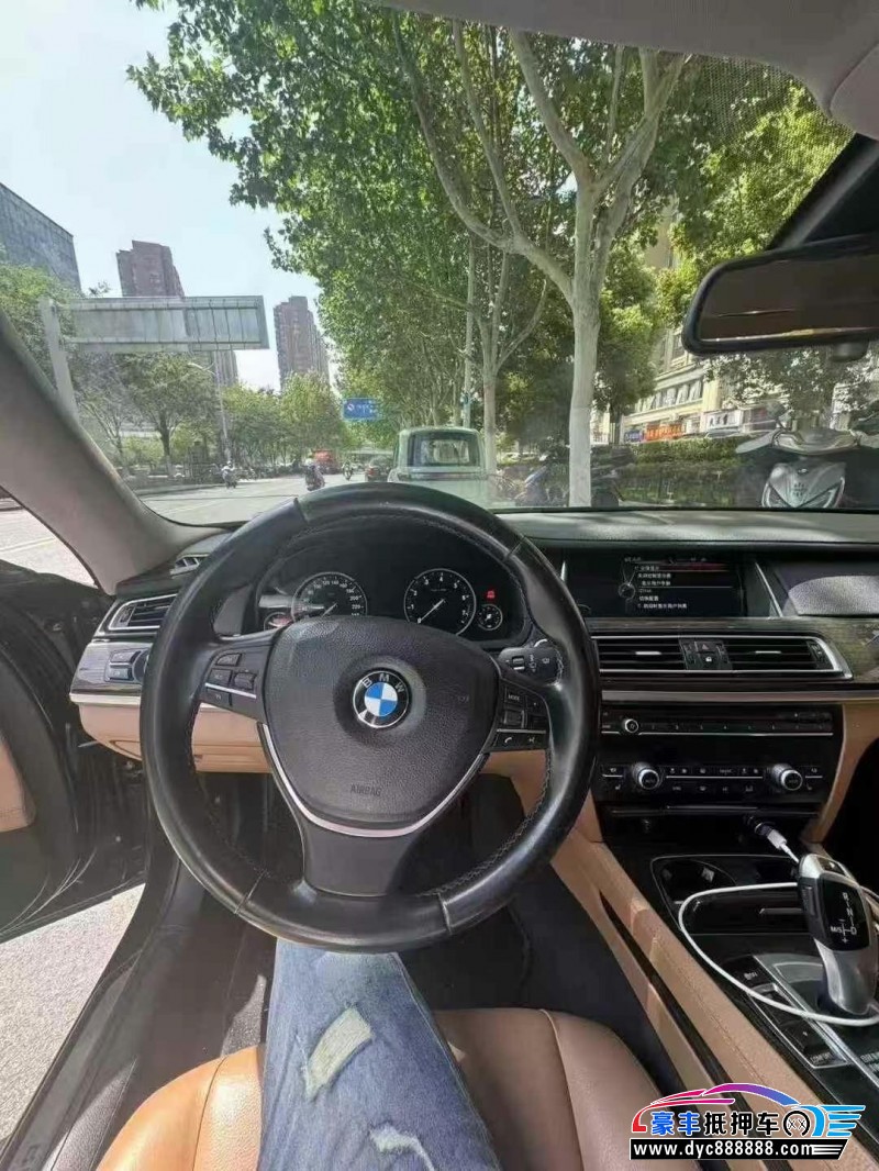 14年宝马7系轿车抵押车出售