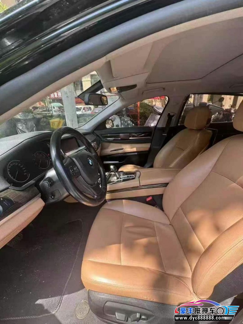 14年宝马7系轿车抵押车出售