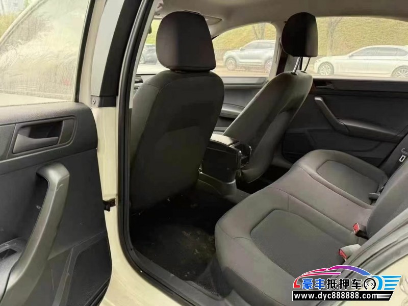 18年大众桑塔纳轿车抵押车出售