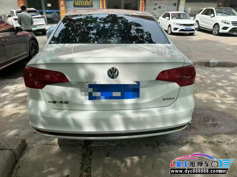 19年大众宝来轿车抵押车出售