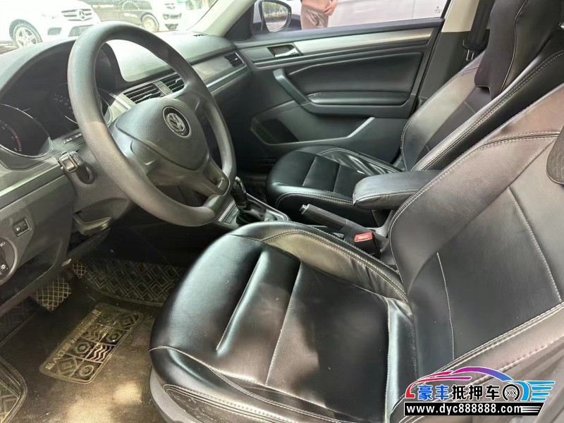 19年大众宝来轿车抵押车出售