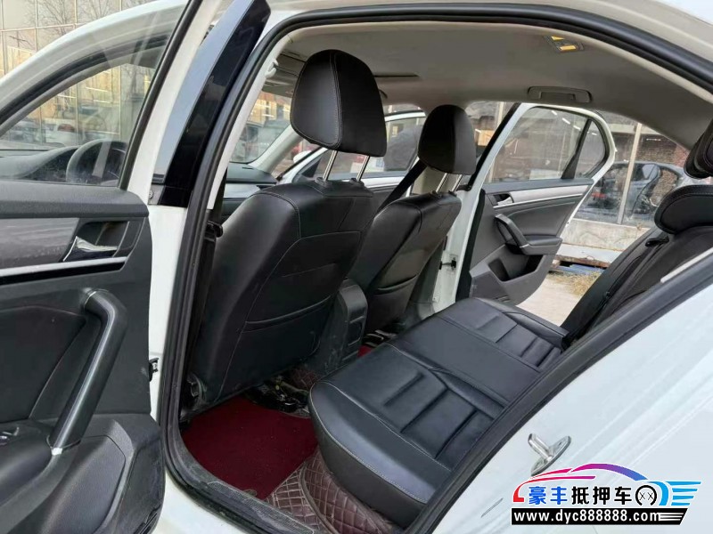 18年大众宝来轿车抵押车出售