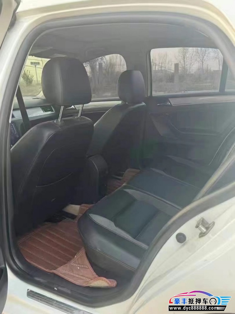 15年大众宝来轿车抵押车出售