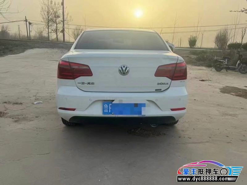 15年大众宝来轿车抵押车出售