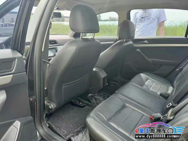 16年大众朗逸轿车抵押车出售