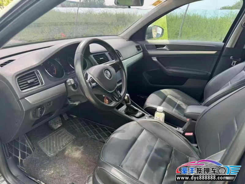 16年大众朗逸轿车抵押车出售