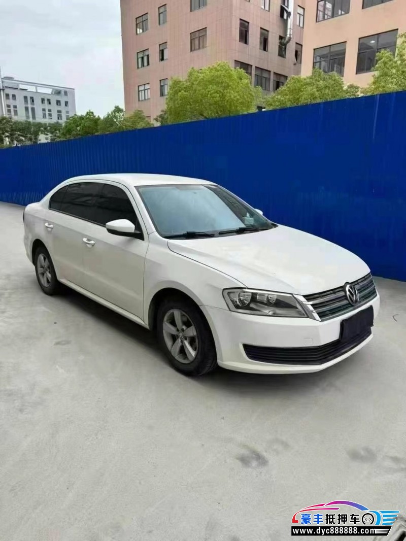 17年大众朗逸轿车抵押车出售