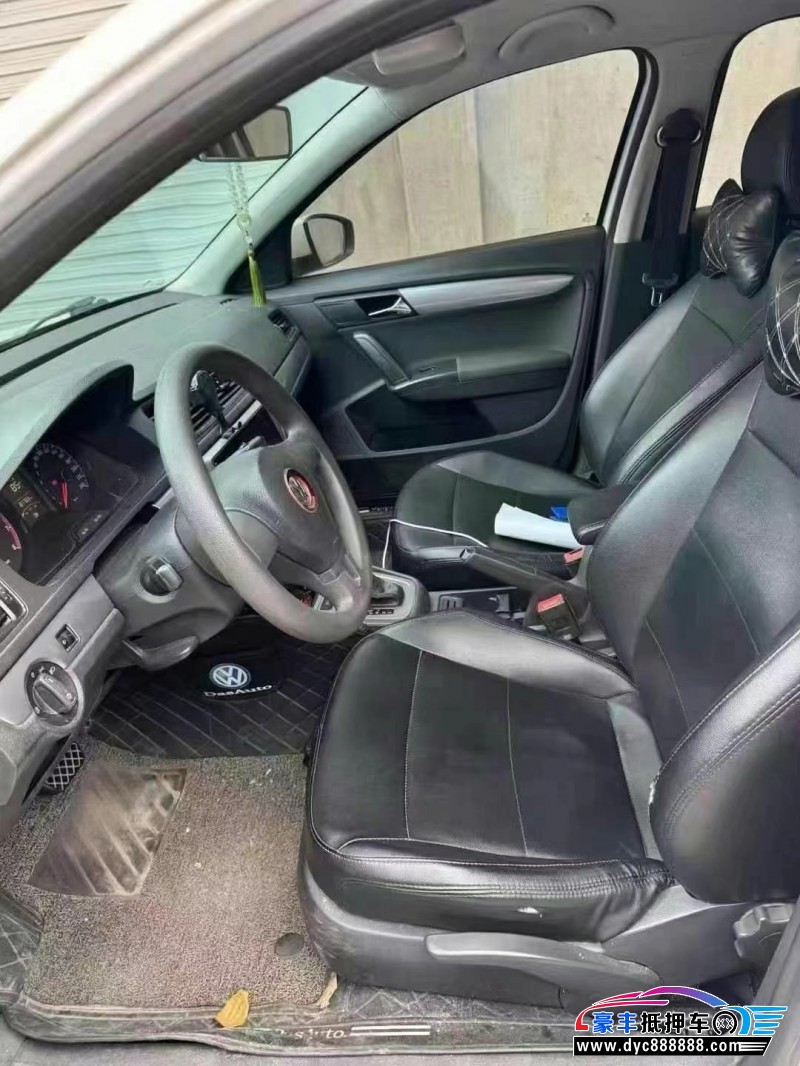 17年大众朗逸轿车抵押车出售