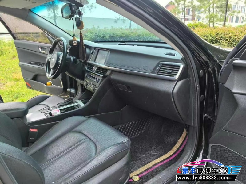 19年起亚K5轿车抵押车出售