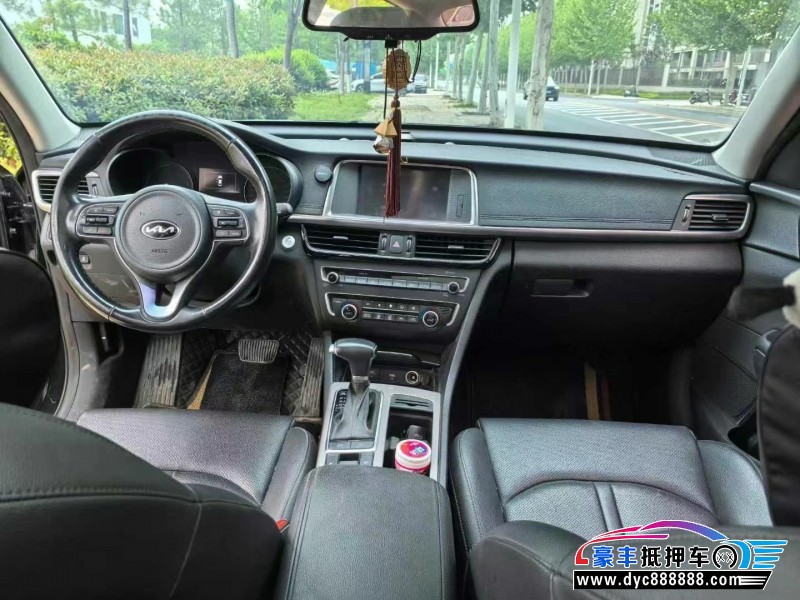 19年起亚K5轿车抵押车出售