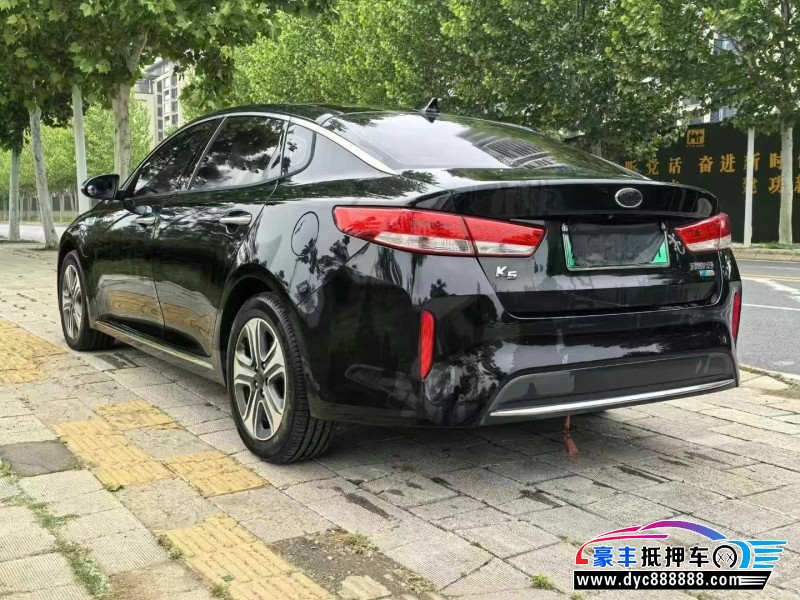 19年起亚K5轿车抵押车出售