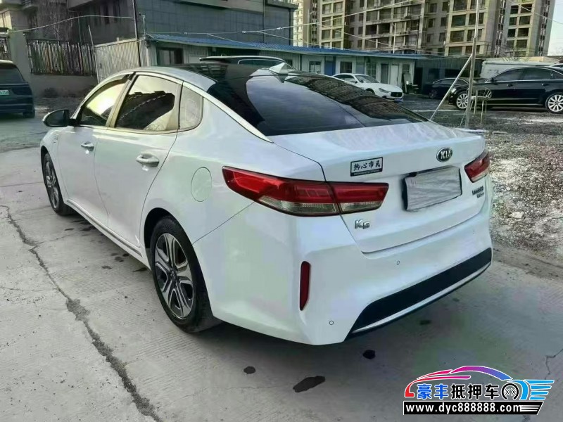 19年起亚K5轿车抵押车出售