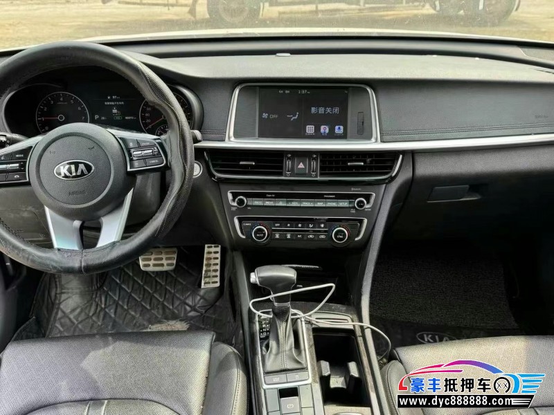 18年起亚K5轿车抵押车出售