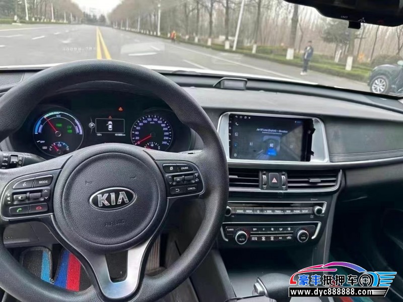 19年起亚K5轿车抵押车出售