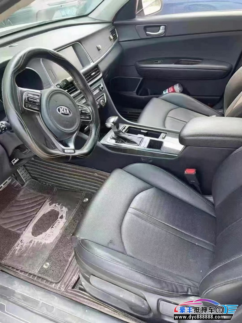 17年起亚K5轿车抵押车出售