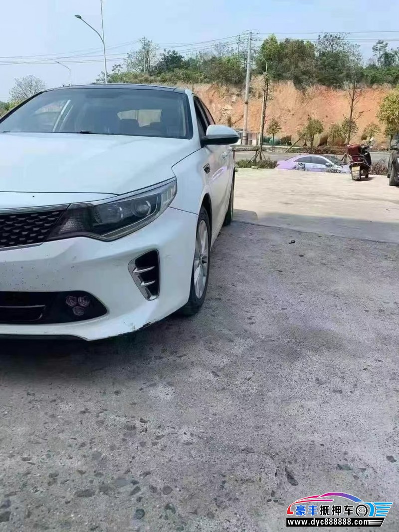 17年起亚K5轿车抵押车出售