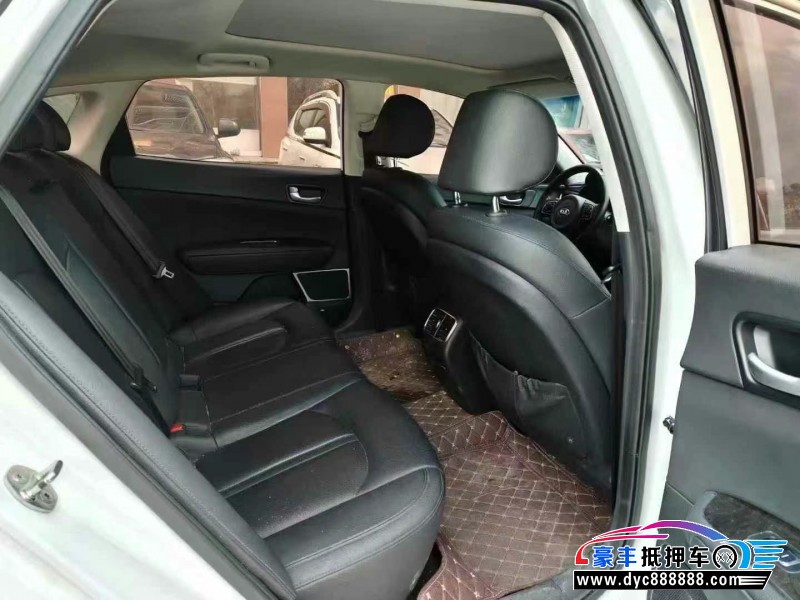 18年起亚K5轿车抵押车出售