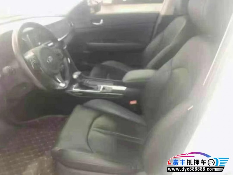 18年起亚K5轿车抵押车出售