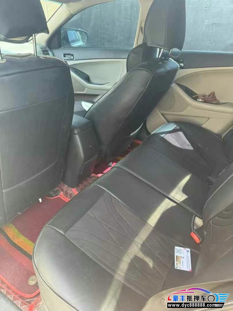 17年起亚K5轿车抵押车出售